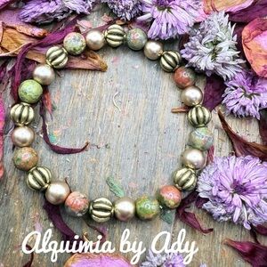 Gold green unakite gemstone bracelet